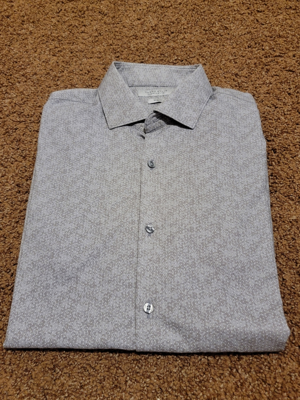 Men's Light Gray Patterned Button-Down Shirt